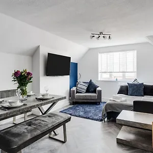 https://st-davids-stylish-2-bed-apartment-free-parking-close-to-beach.hotelsin-chester.com